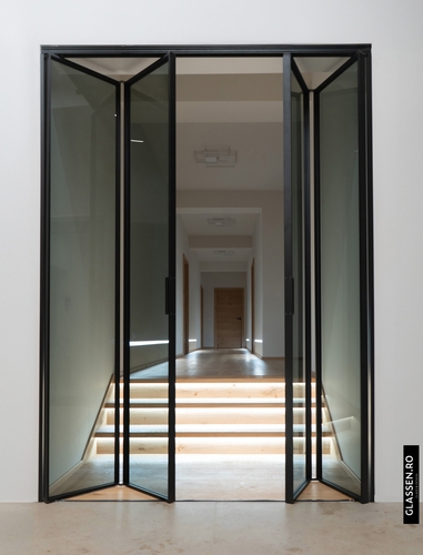 images/Usi_interior_sticla_armonice_riva__glassen_negru_1.jpg