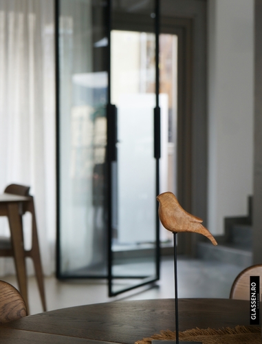 images/Usi_interior_sticla_armonice_riva__glassen_negru_4.jpg