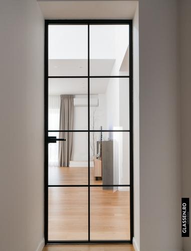 images/Usi_interior_sticla_batanta_ferro_glassen_aluminiu_1.jpg