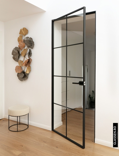 images/Usi_interior_sticla_batanta_ferro_glassen_aluminiu_2.jpg