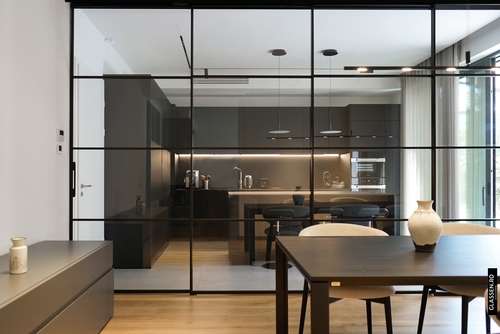 images/Usi_interior_sticla_glisante_atmo_telescopice_glassen_negru_2.jpg
